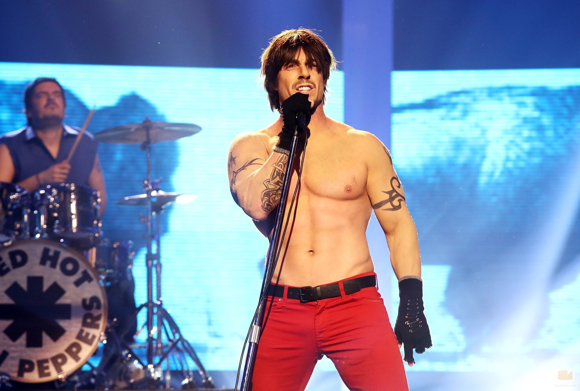 Rasel imita a Red Hot Chili Peppers en la gala 11 de 'Tu cara me suena 9'