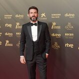 Arturo Valls posa en la alfombra roja de los Goya 2022
