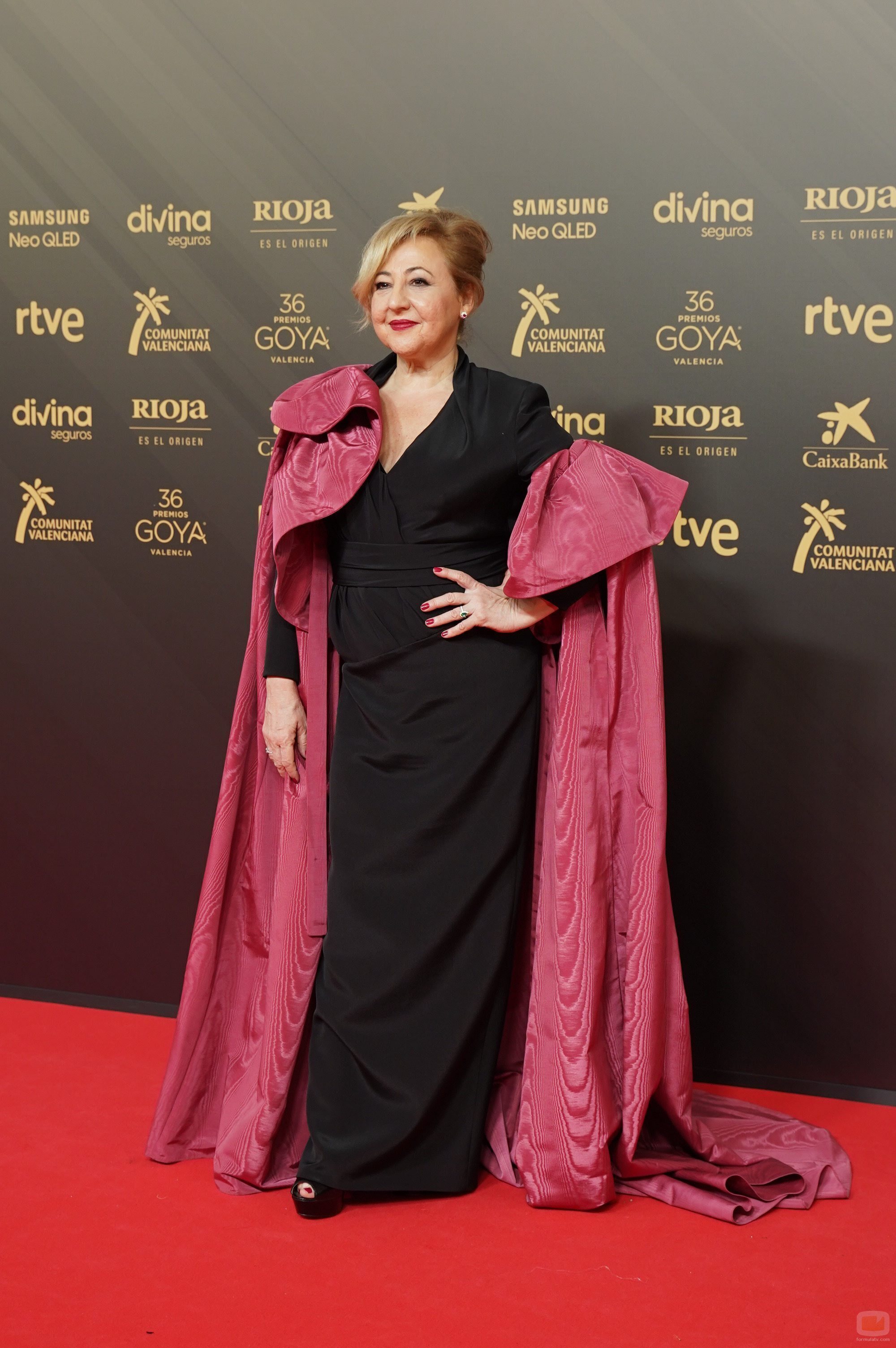Carmen Machi posa en la alfombra roja de los Goya 2022