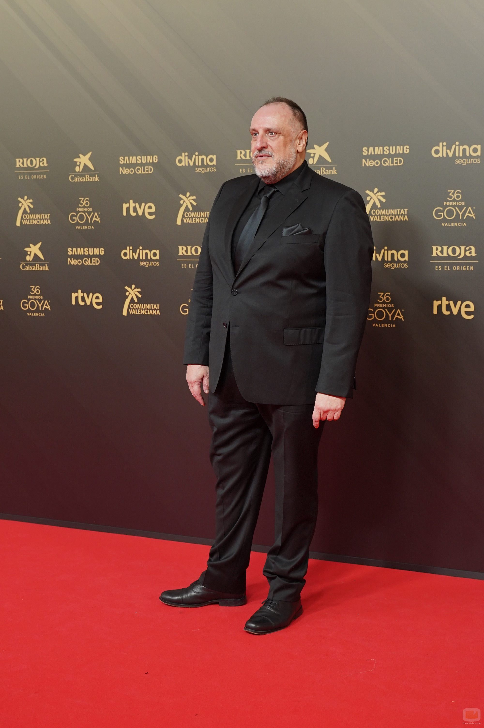 Fernando Albizu posa en la alfombra roja de los Goya 2022