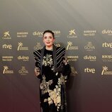 Luz Casal posa en la alfombra roja de los Goya 2022