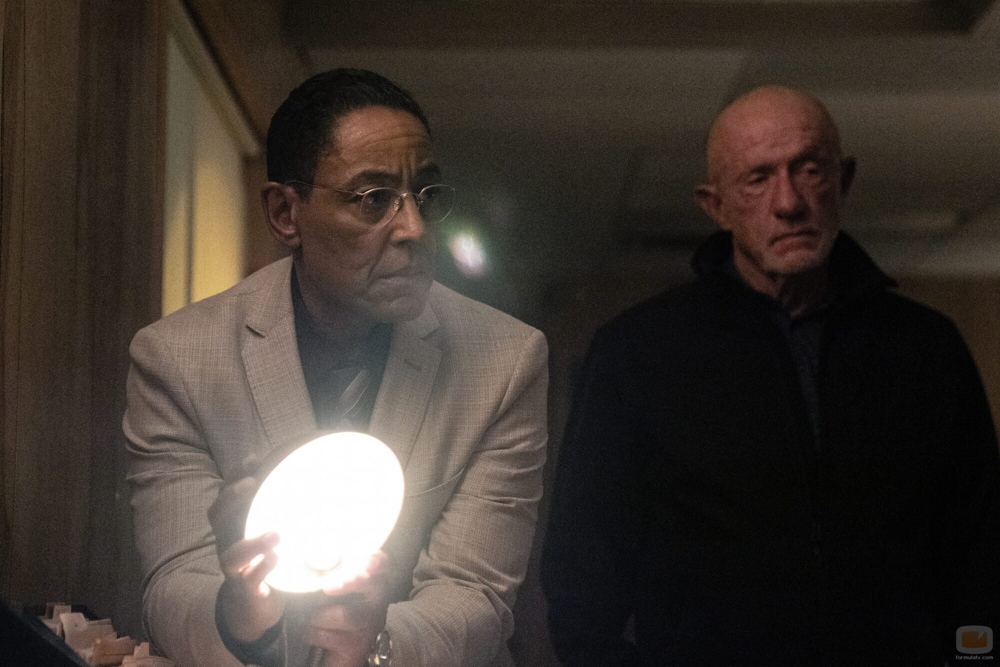 Gus Fring y Mike Ehrmantraut, en la sexta temporada de 'Better Call Saul'