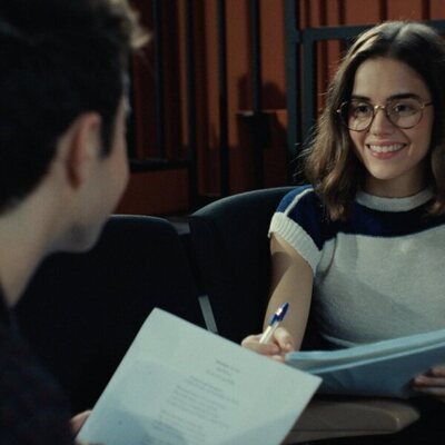 Ander Puig y Júlia Gibert en un ensayo en 'Ser o no ser'