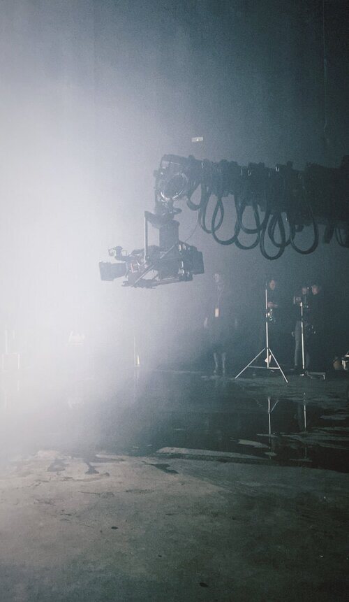 Plató del videoclip de "SloMo", la canción de Chanel