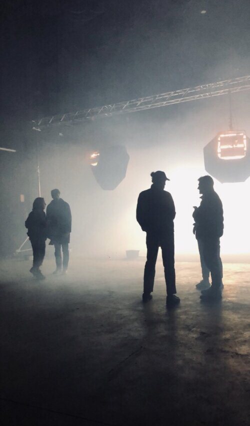 Set de grabación del videoclip de "SloMo"