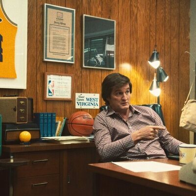Jason Clarke en 'Tiempo de victoria: La dinastía de los Lakers'
