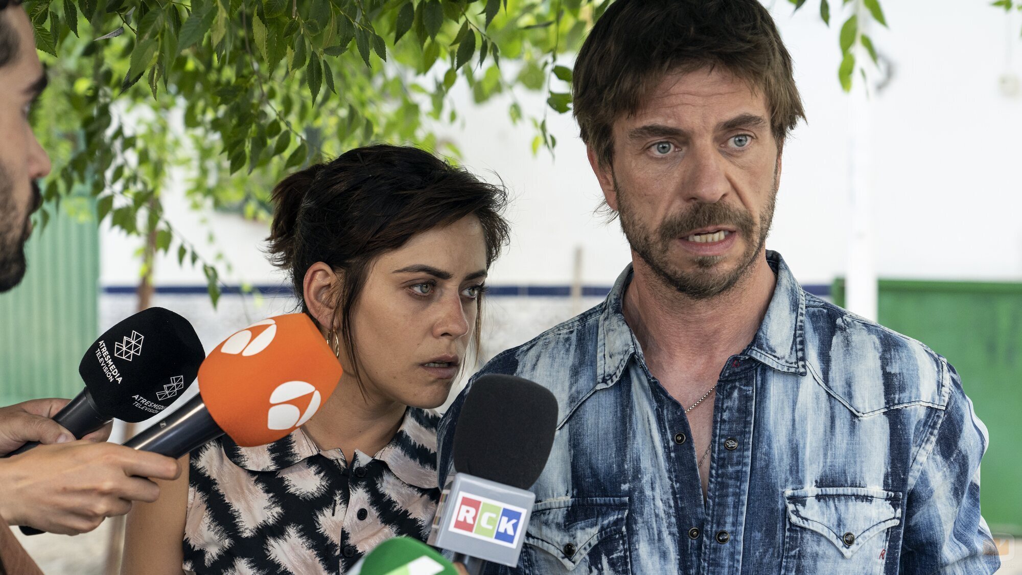 María León y Javier Collado atienden a los medios en 'Heridas'
