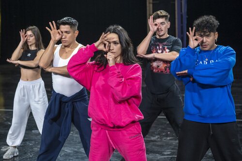 Chanel y sus bailarines ensayando 'SloMo' para Eurovisión 2022
