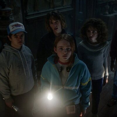 Steve, Dustin, Robin, Max, Nancy y Lucas en la cuarta temporada de 'Stranger Things'