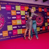 Chanel y Ronela, abrazándose en la Barcelona Eurovision Party
