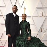 Will Smith y Jada Pinkett Smith posan en la alfombra roja de los Oscar 2022