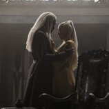 Lord Corlys Velaryon y la princesa Rhaenys Targaryen en 'La casa del dragón'