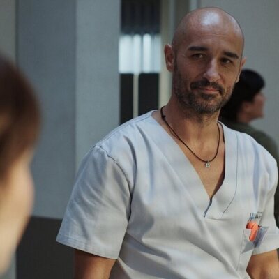 Alain Hernández como Simón en la temporada 4 de 'Madres. Amor y vida'