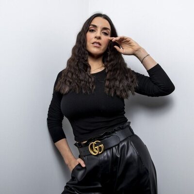 Posado de la cantante Ruth Lorenzo