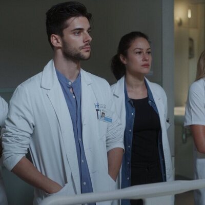 Júlia Molins, Álvaro Rico, Aida Folch y Belén Écija en la cuarta temporada de 'Madres. Amor y vida'
