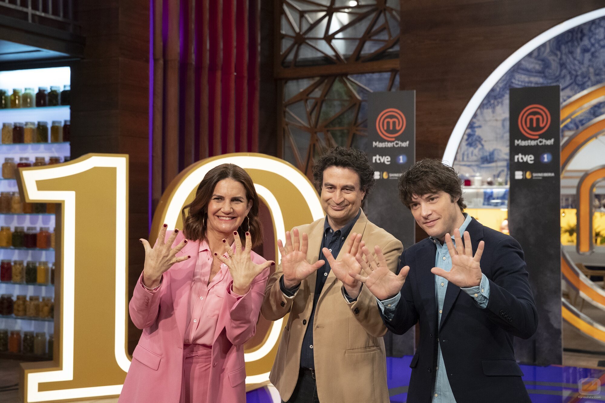Los jueces de 'MasterChef', celebrando la décima edición