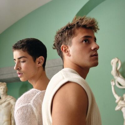 Manu Ríos y André Lamoglia son Patrick e Iván en 'Élite 5'