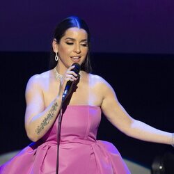 Ruth Lorenzo, cantando en la gala de despedida de Chanel