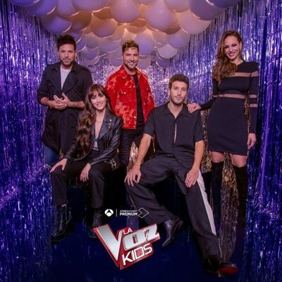 Cartel oficial de 'La Voz Kids 7', con la presentadora y los cuatro coaches