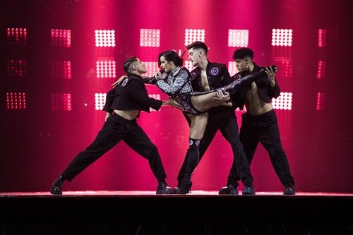 Comienzo de "SloMo", durante el segundo ensayo de Eurovisión 2022