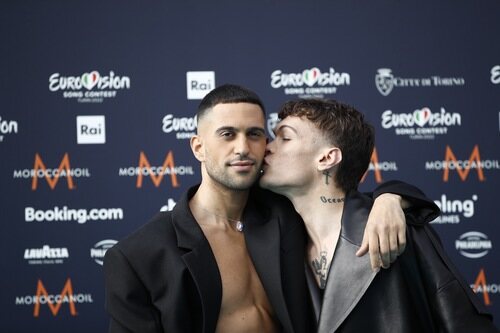 Mahmood y Blanco, representantes de Italia, en la Turquoise Carpet de Eurovisión 2022