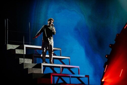 Nadir Rustamil, representante de Azerbaiyán, en la final de Eurovisión 2022