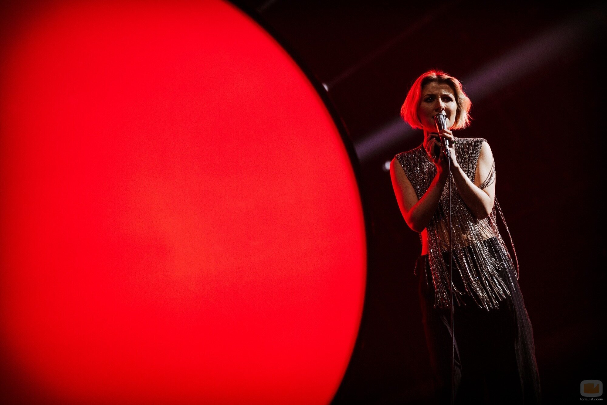 Cornelia Jackobs, representante de Suecia, en la final de Eurovisión 2022