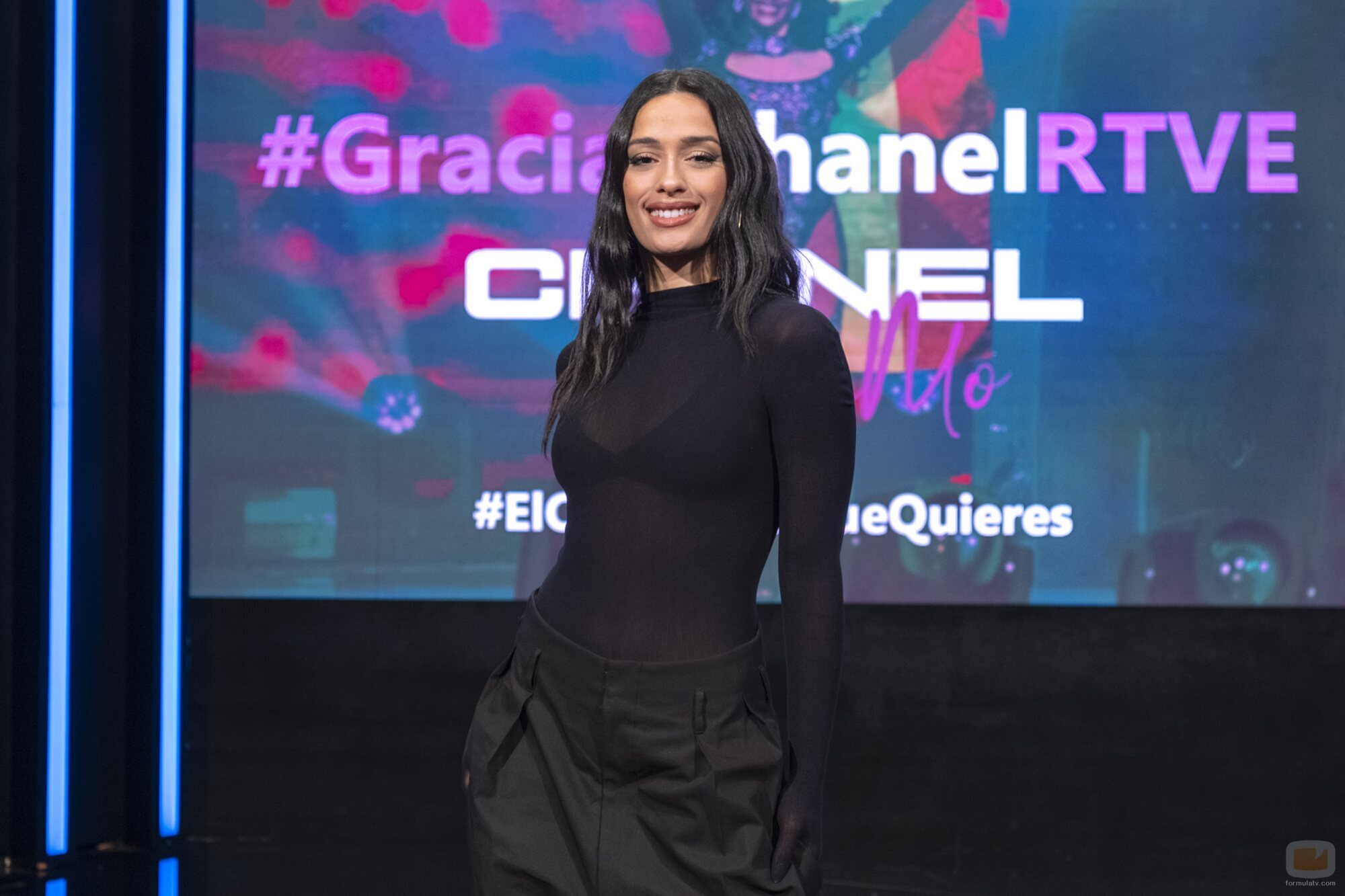 Posado de Chanel en la rueda de prensa de RTVE