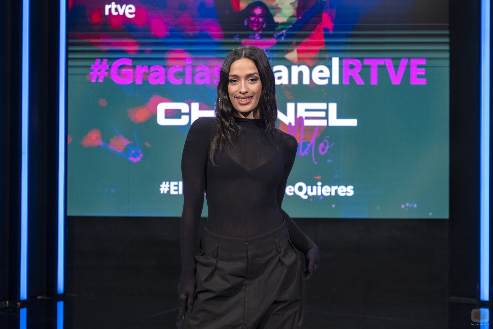 Chanel en el posado de la rueda de prensa de Eurovisión 2022
