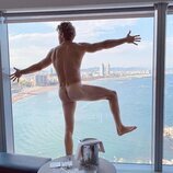 Adrián Pedraja posa totalmente desnudo