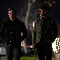 George Sear y Michael Cimino, en la temporada 3 de 'Con amor, Victor'