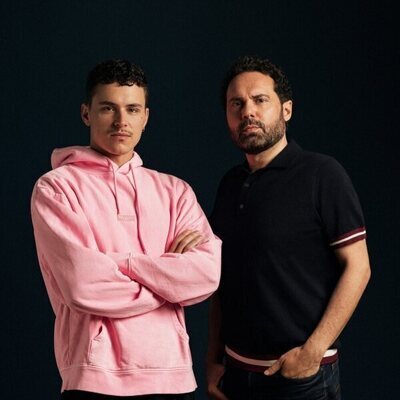 Aron Piper y Aitor Gabilondo, actor y creador de 'El silencio'