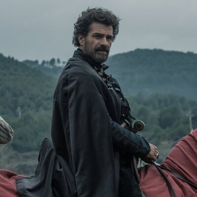 Rodolfo Sancho como Bernat Estanyol en 'Los herederos de la tierra'