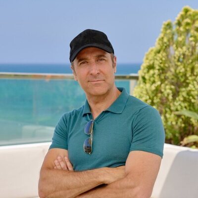 Antonio Gil es Tomás en 'Escándalo. Relato de una obsesión'