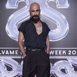Posado de Alberto Etxebarrieta en el photocall de 'Sálvame Week Fashion 2022'