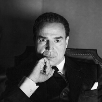 Alberto San Juan se convierte en Cristóbal Balenciaga para Disney+