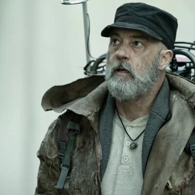 Anthony Edwards es Dr. Everett en 'Tales of the Walking Dead'