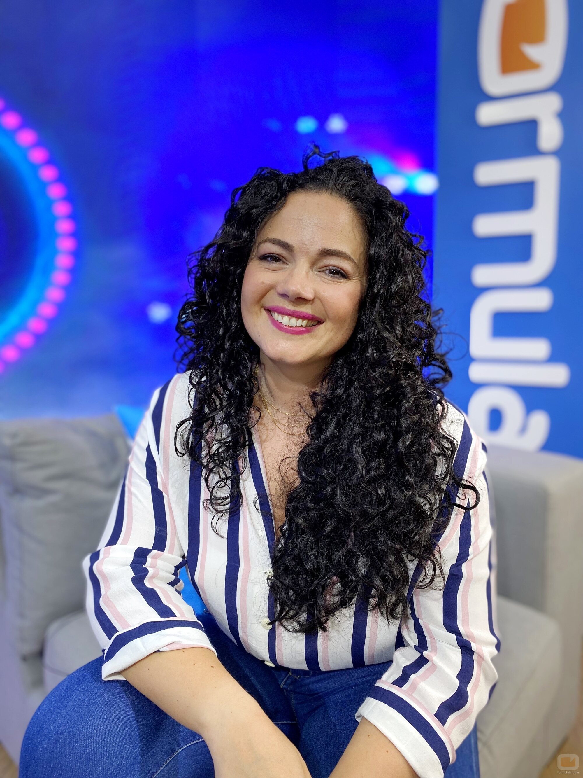 Davinia Cuevas visita FormulaTV