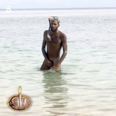 Yulen Pereira y Anabel Pantoja se bañan desnudos en 'Supervivientes 2022'