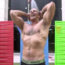 Alonso Caparrós se ducha desnudo en 'Sálvame'