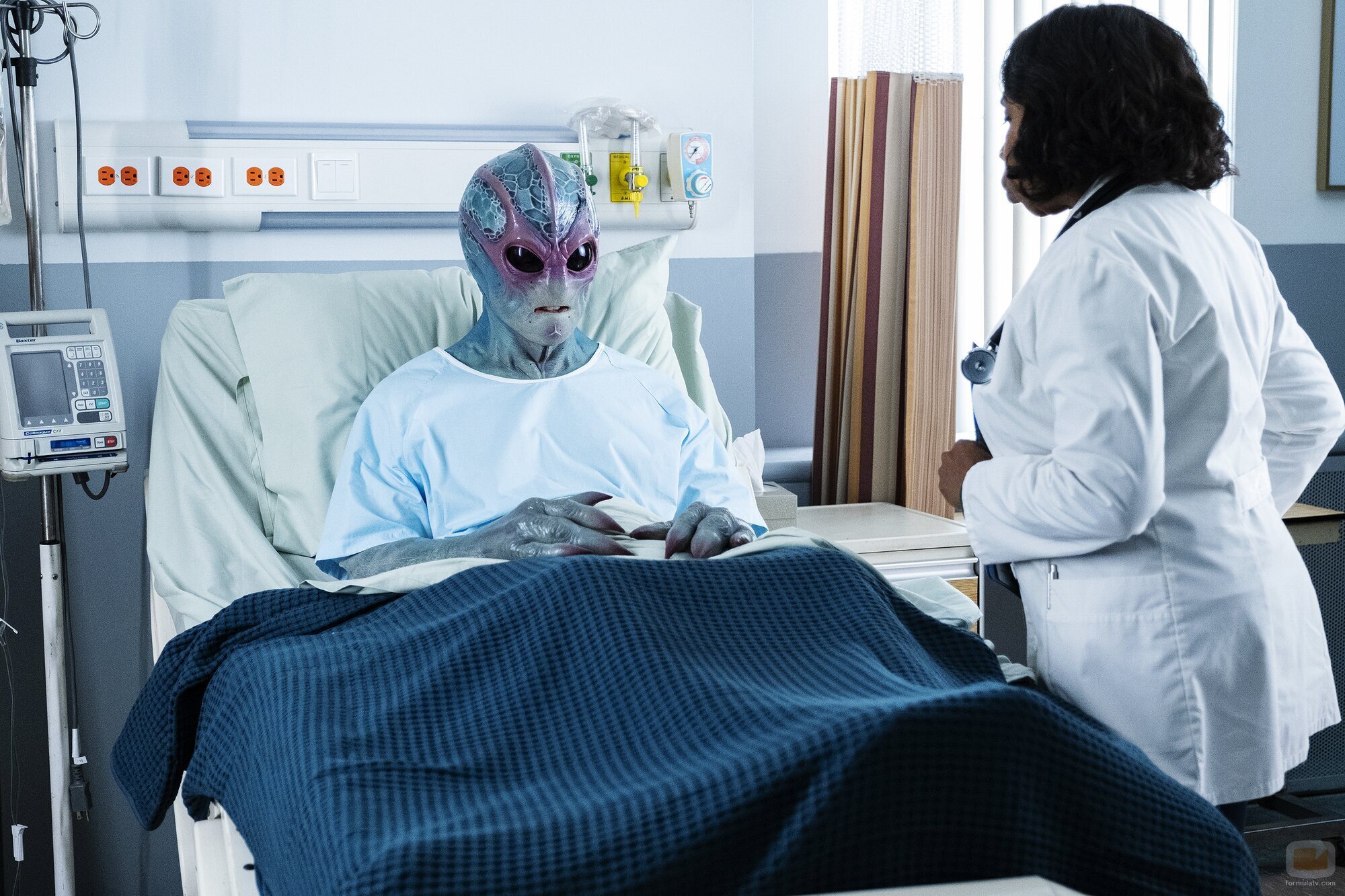 'Resident Alien' en el hospital