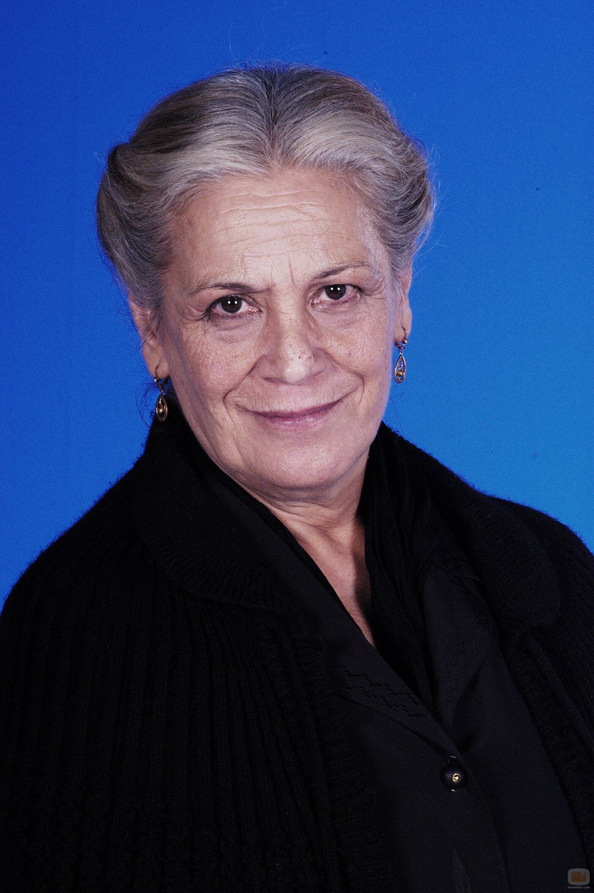 Doña Pura, interpretada por Terele Pávez, en la segunda temporada de 'Cuéntame'
