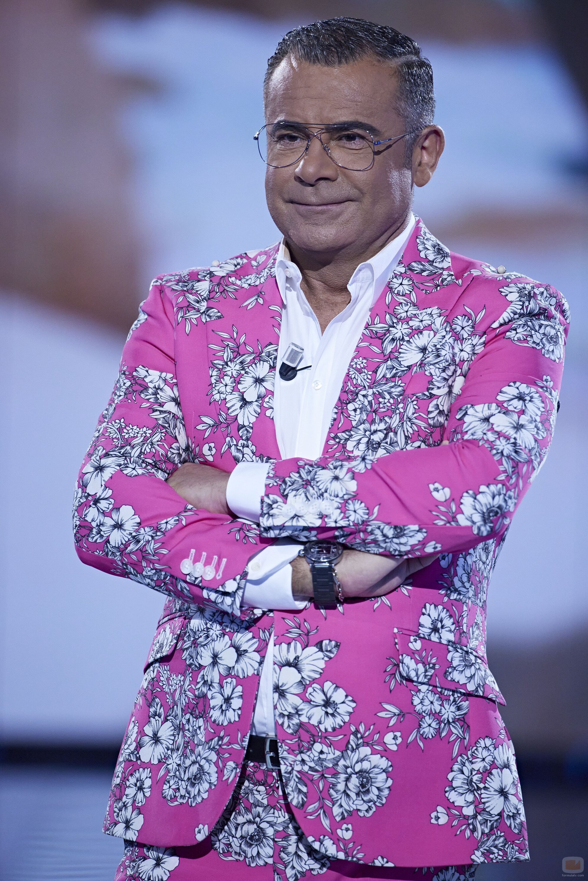 Jorge Javier Vázquez luciendo un traje rosa en la final de 'Supervivientes'