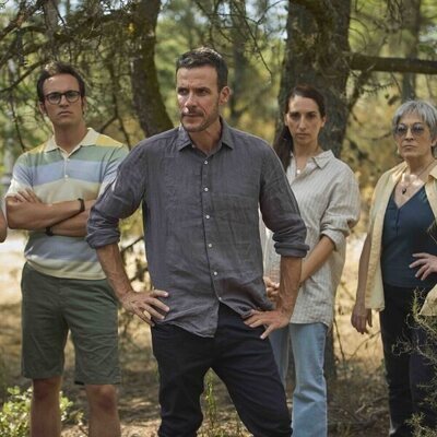 Yaiza Guimaré, Alejandro Jato, Daniel Grao, Nur Levi y Carmen Balagué, en el rodaje de 'HIT'