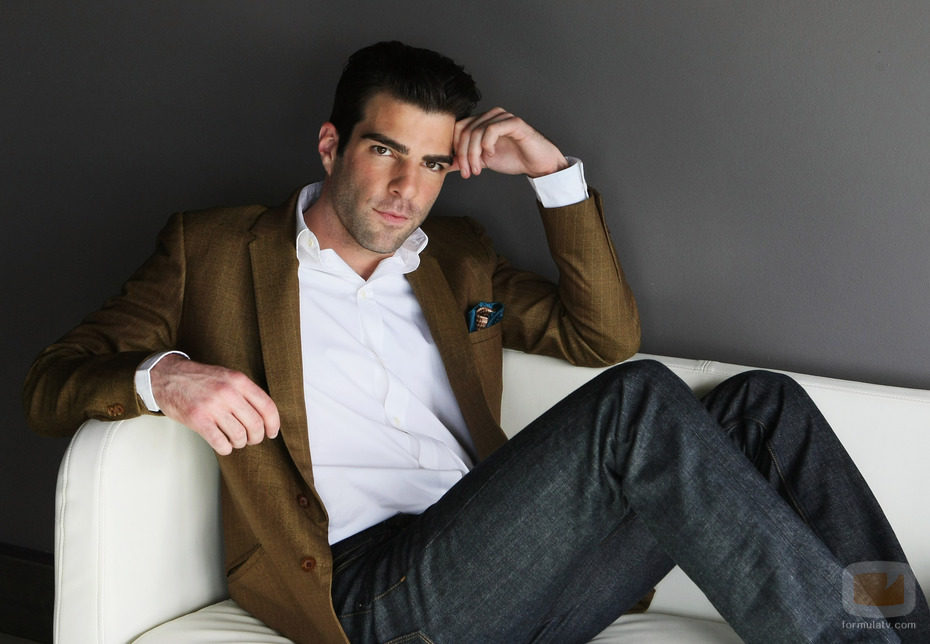 Posado del actor Zachary Quinto