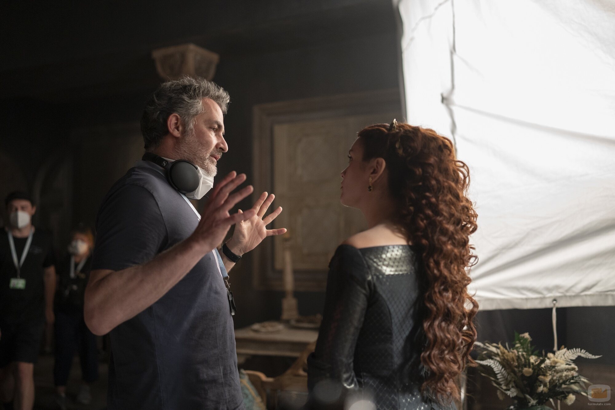 Miguel Sapochnik y Olivia Cooke en el rodaje de 'La Casa del Dragón'