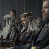 El rey Viserys Targaryen, preocupado en 'La Casa del Dragón'