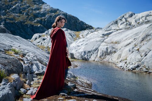 Nazanin Boniadi en 'El Señor de los Anillos: Los Anillos de Poder'