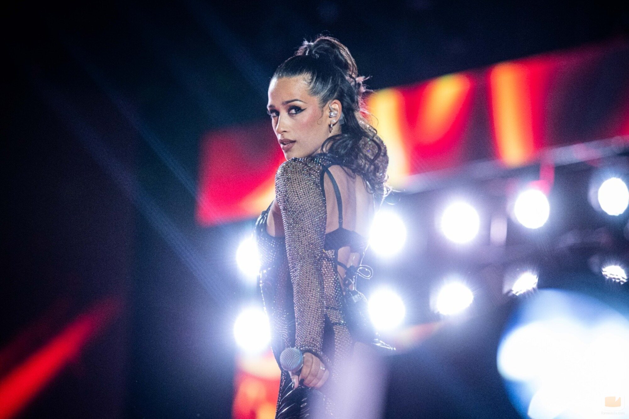 Chanel, interpretando "SloMo" bajo los focos del CCME 2022