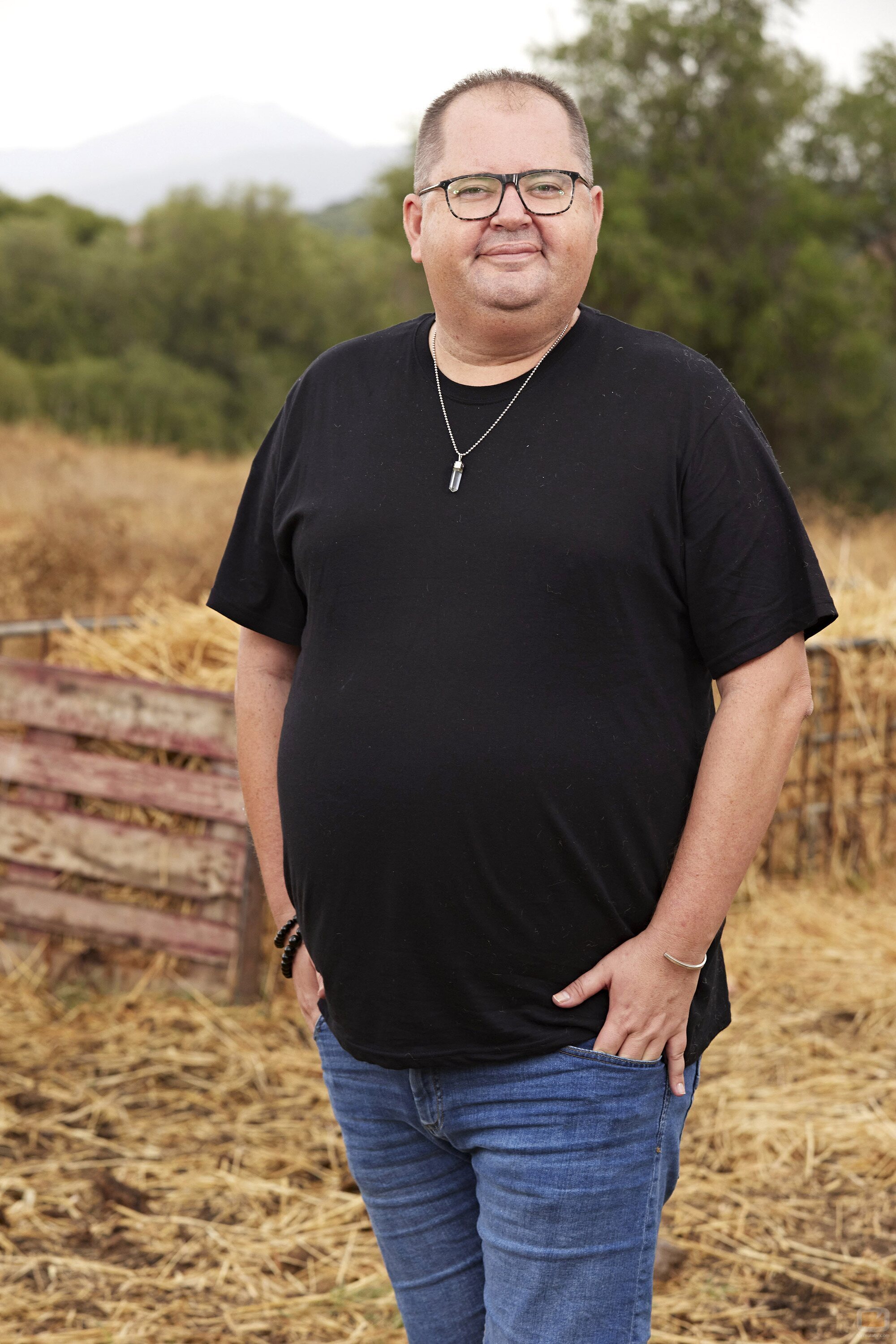 Israel Arroyo posa como concursante de 'Pesadilla en El Paraíso'